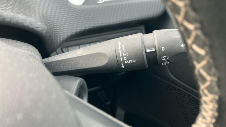 Peugeot 2008 1.2 PureTech Allure 5dr Petrol Estate